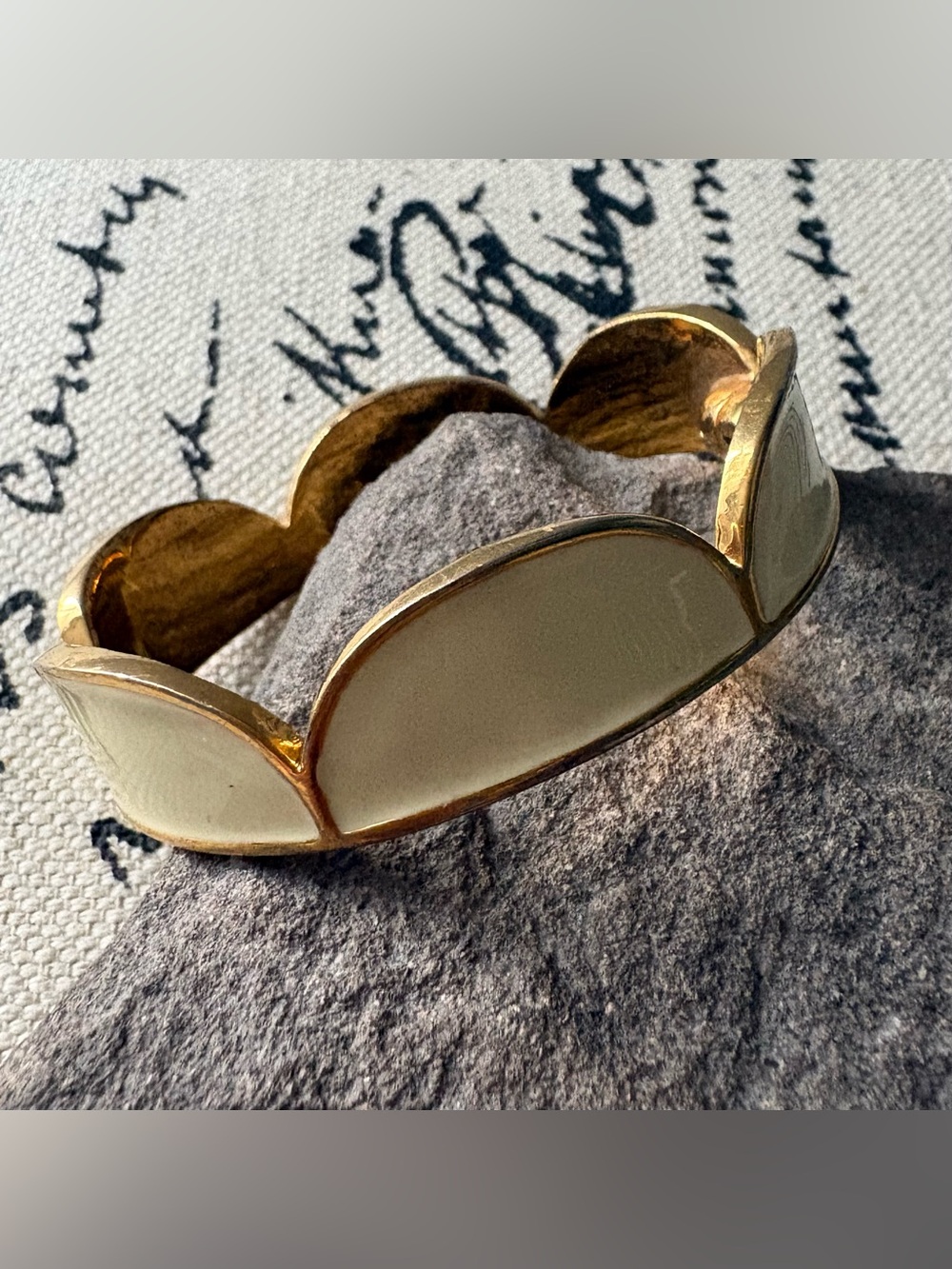 Kate Spade Gold-Tone Cream Enamel Scalloped Bangle Bracelet